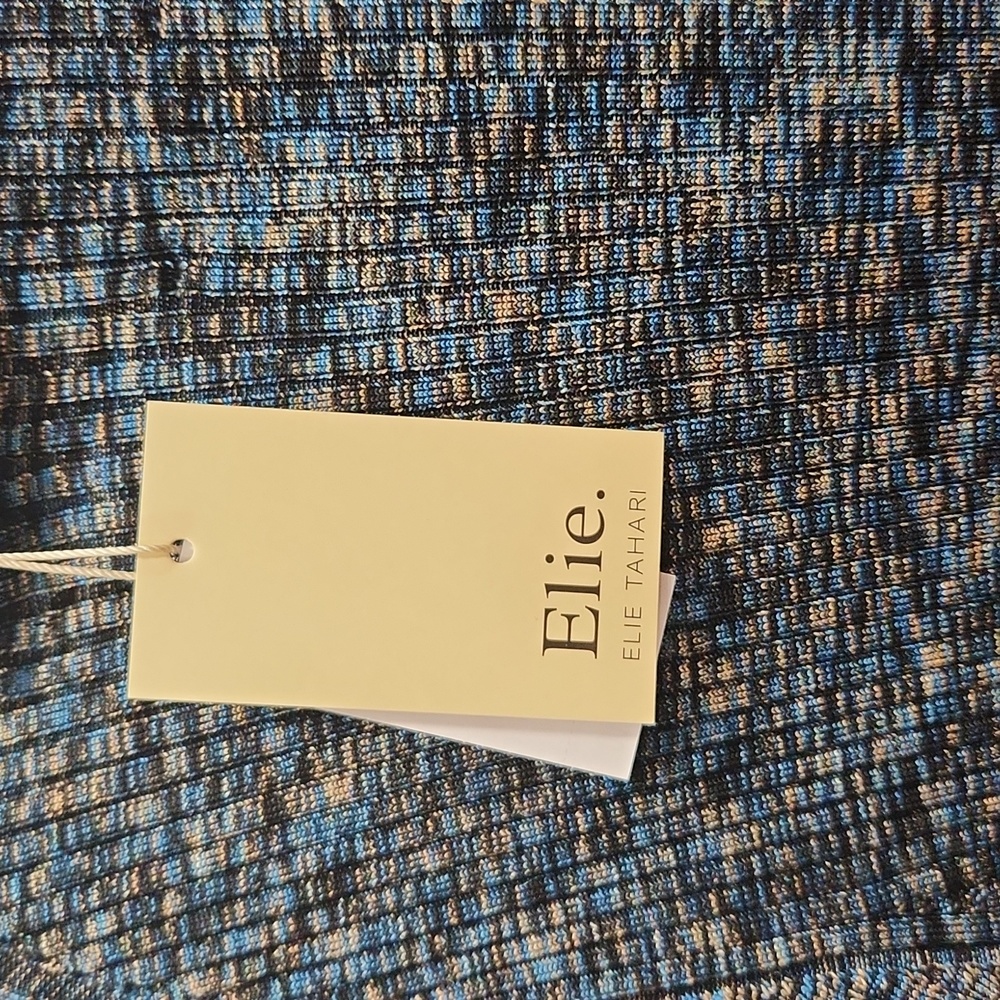 🆕️ Elie Tahari Sweater - Picture 8 of 10